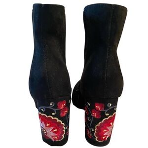 REPORT Black Embroidered Ankle Bootie NWOT Size 8.5